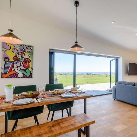 2-Bed Modern Bungalow - Outstanding Country Views ハロゲート エクステリア 写真