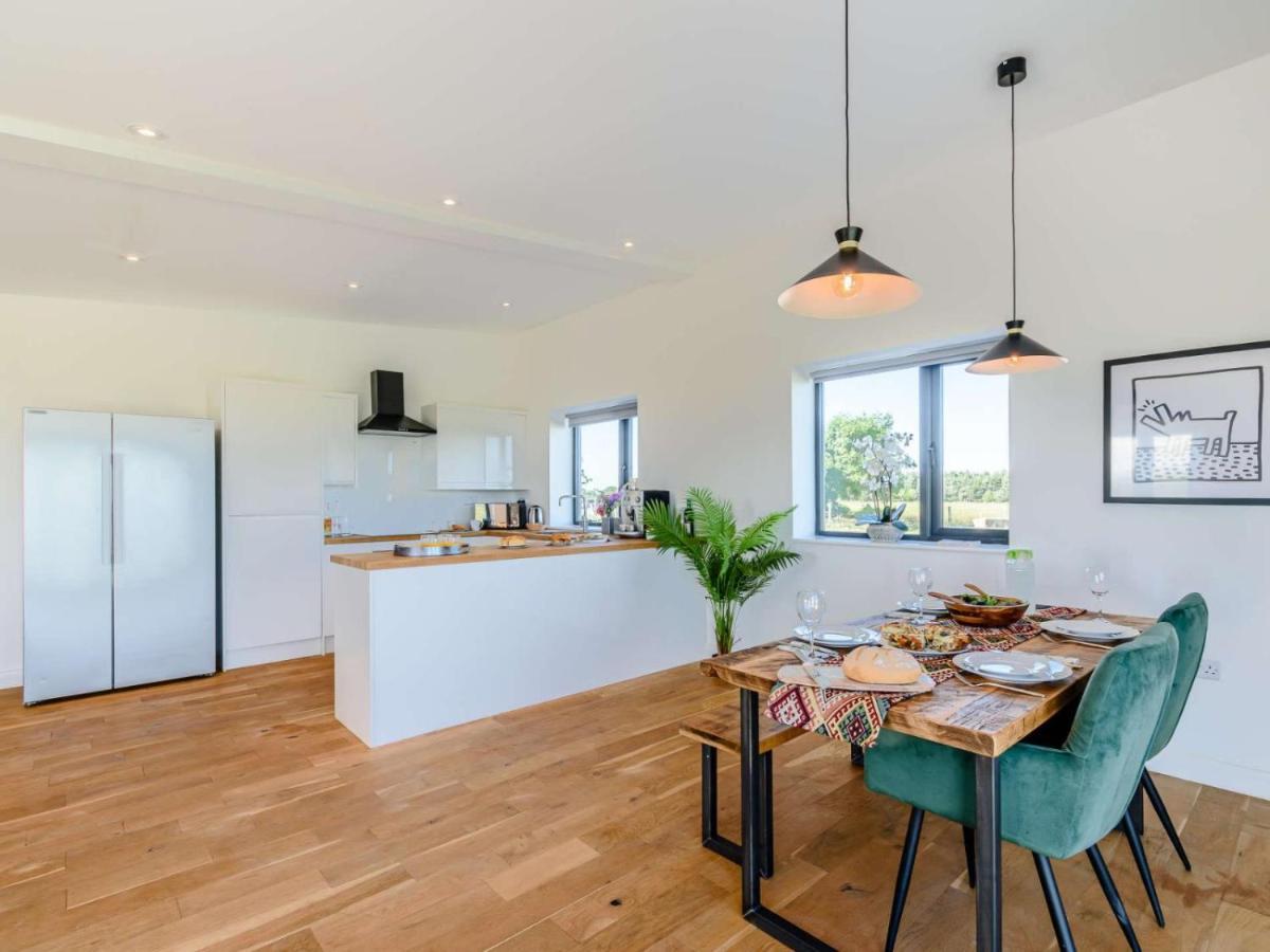 2-Bed Modern Bungalow - Outstanding Country Views ハロゲート エクステリア 写真