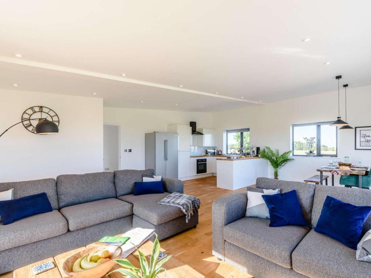 2-Bed Modern Bungalow - Outstanding Country Views ハロゲート エクステリア 写真