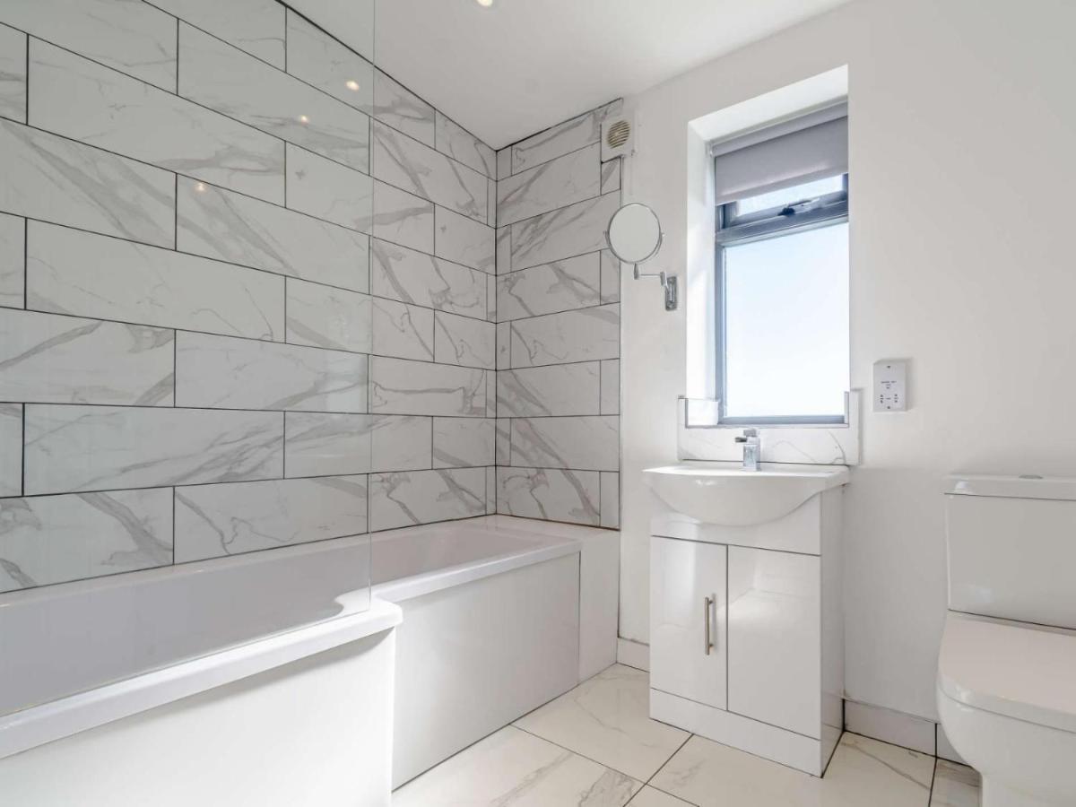 2-Bed Modern Bungalow - Outstanding Country Views ハロゲート エクステリア 写真